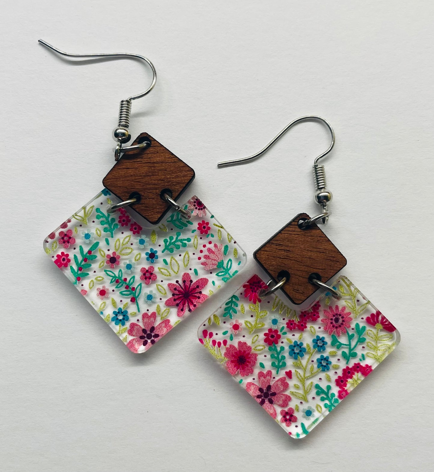 Scattered Flowers and Sapele 2-Piece Square